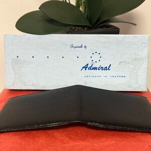 NIB!! Admiral vintage artisan in leather bifold wallet